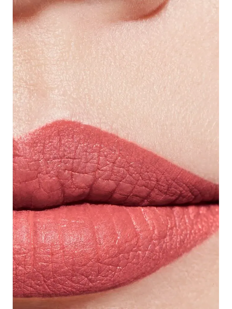 Помада Chanel Rouge Allure Velvet Абстракт — изображение 3 из 5