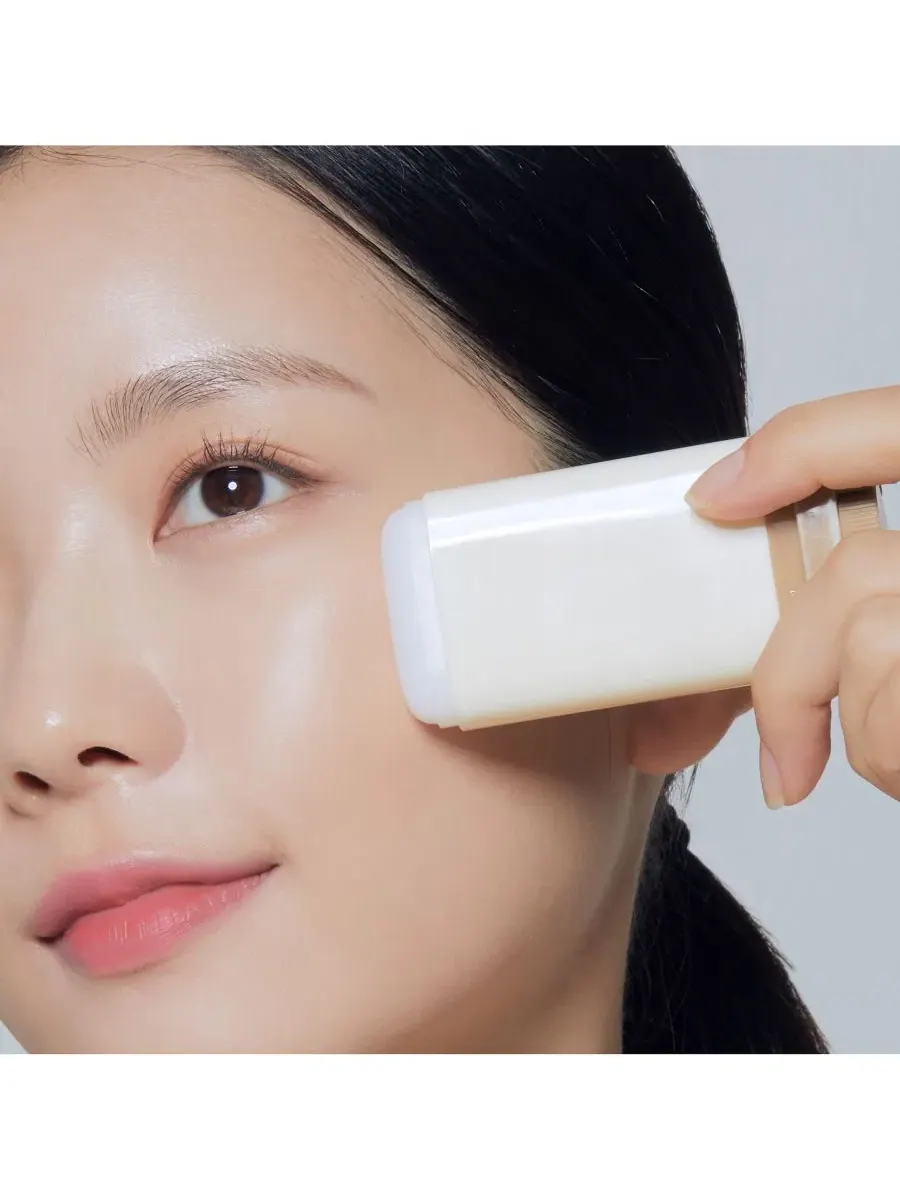 Стик для лица с улиточной слизью 24K Snail Moisture Lock Slug Stick TONYMOLY — изображение 6 из 9