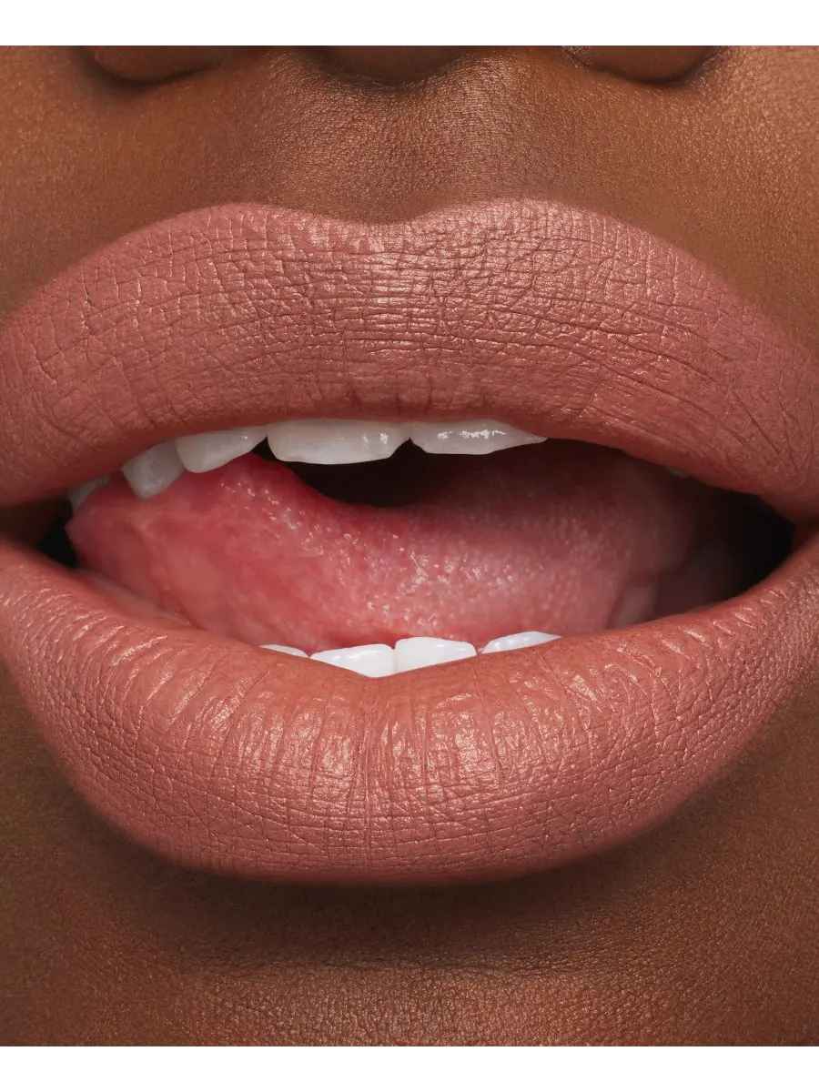 Мини-версия матовой помады MACximal Silky Matte Lipstick, 0,05 унции MAC, цвет velvet teddy — изображение 4 из 8