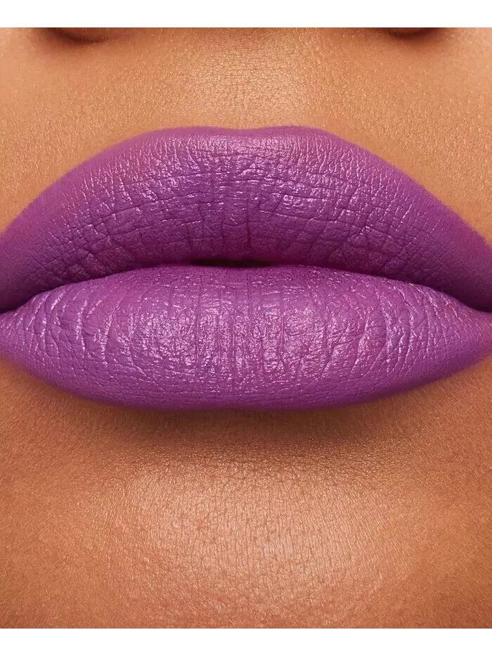 Мини-помада MACximal Silky Matte Lipstick, 0,03 унции, цвет Everybody's Heroine — изображение 5 из 8