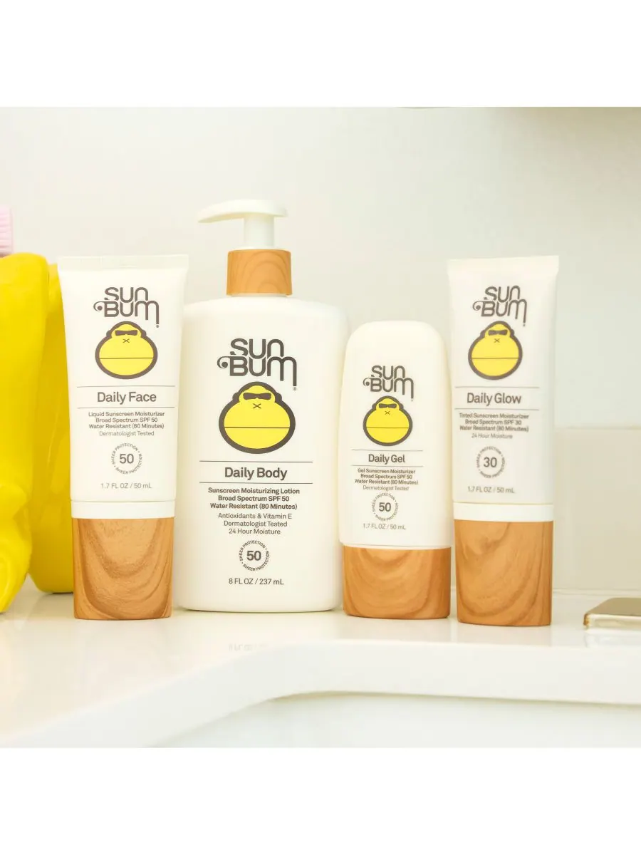 Увлажняющий солнцезащитный крем с тонирующим эффектом Daily Glow SPF 30, 1,7 унции Sun Bum, — изображение 5 из 6