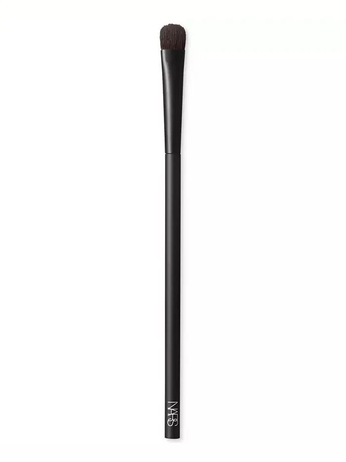 #21 Маленькая кисть для теней Nars