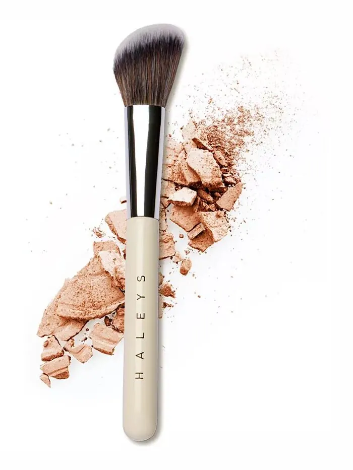 Блестящая кисть для контуринга Haleys Beauty