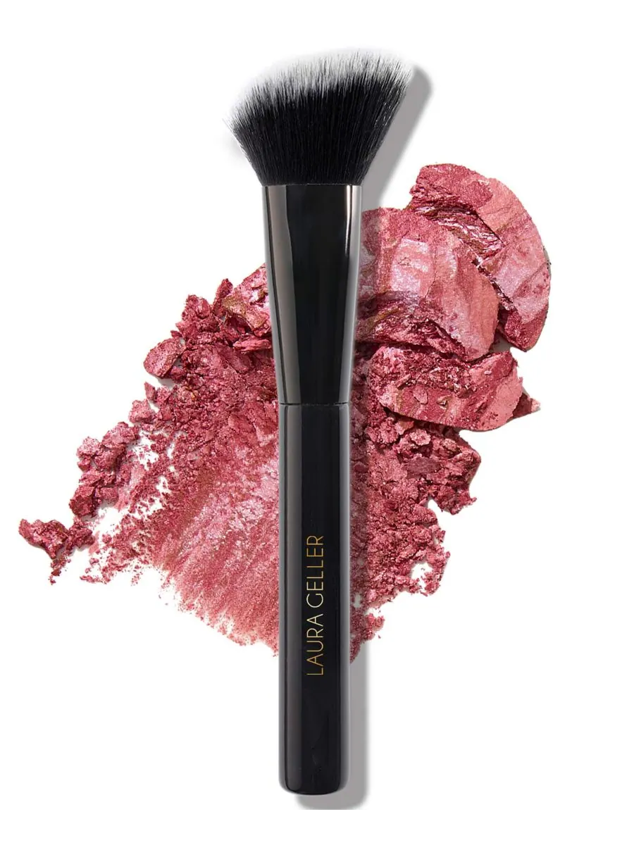 Кисть для румян с угловым креплением Laura Geller Beauty