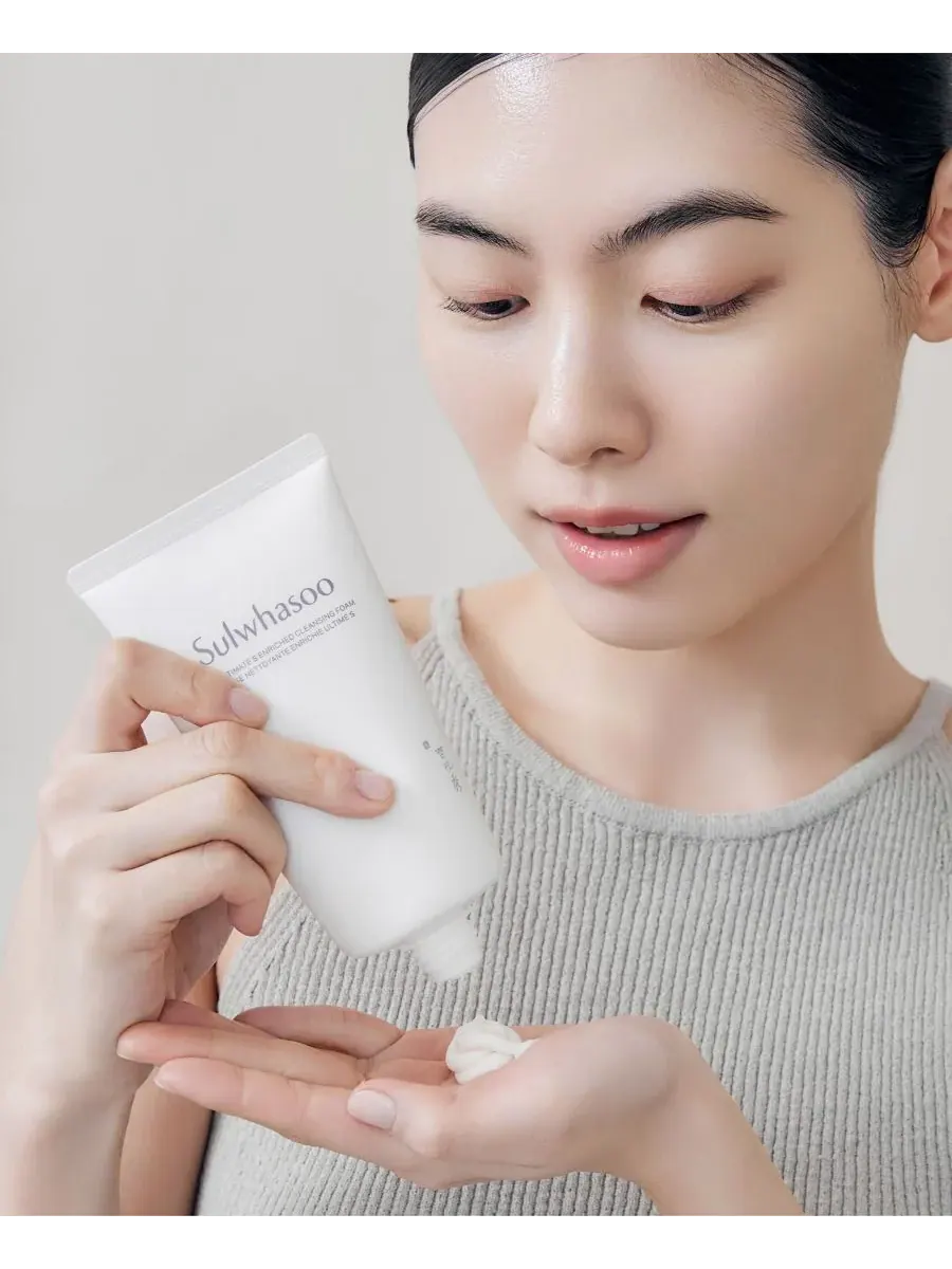Маска для лица SULWHASOO — Очищающая пенка The Ultimate S Enriched — изображение 7 из 9