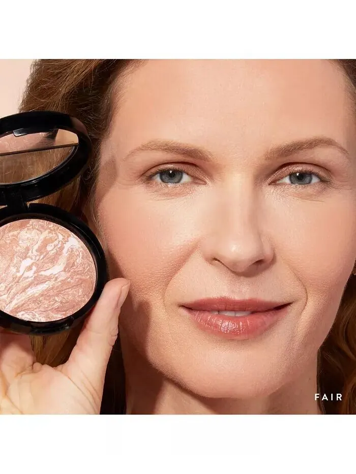 Универсальный бронзатор Baked Bronze-N-Brighten Laura Geller Beauty