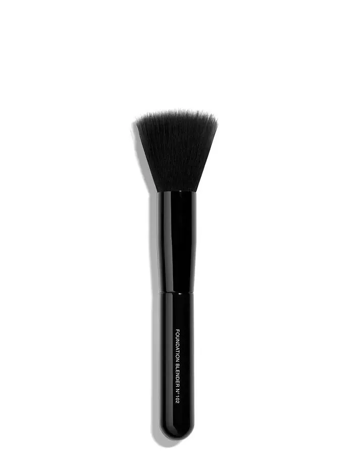 Кисть для тонального крема N°102 Chanel
