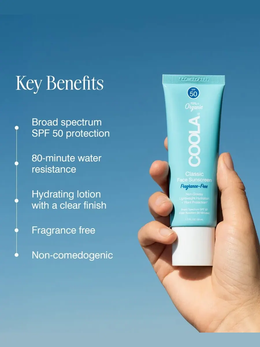 COOLA Классический солнцезащитный лосьон для лица SPF 50, 0,85 унции — изображение 4 из 5