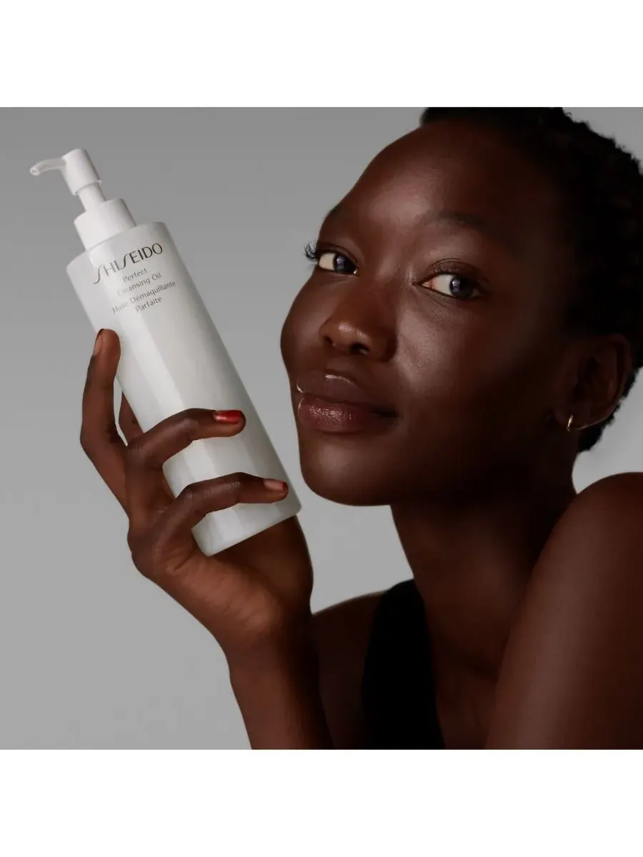 Крем для лица SPF SHISEIDO Идеальное очищающее масло — изображение 3 из 7
