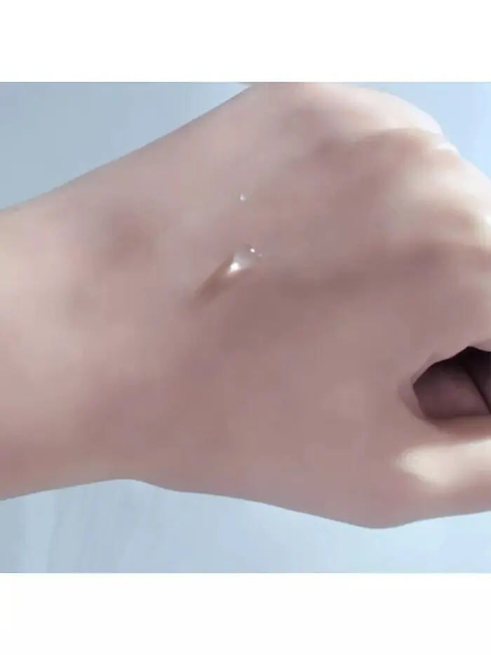 Эссенция Estée Lauder Soft Clean Infusion с аминокислотами и кувшинкой, увлажняющая, для сухой и — изображение 2 из 5