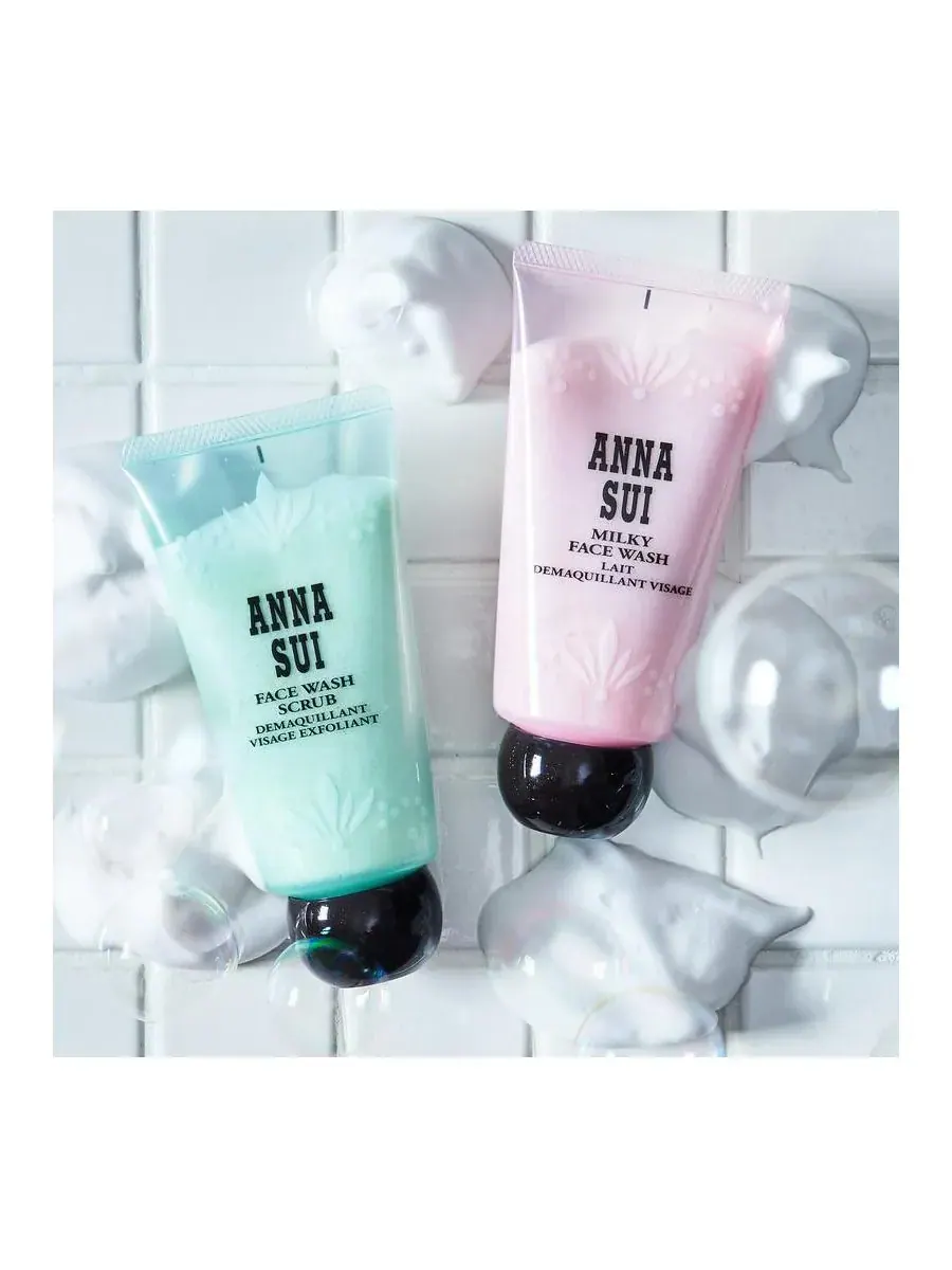 Скраб Anna Sui — Для умывания лица — изображение 2 из 3