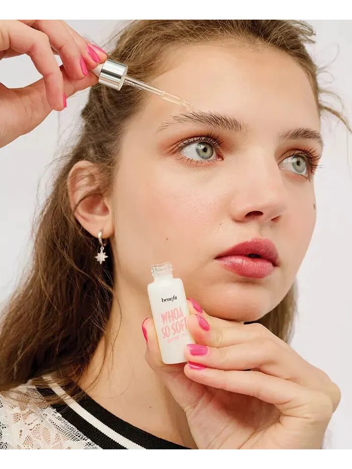 Ого, такое мягкое кондиционирующее масло для бровей Benefit Cosmetics — изображение 5 из 5