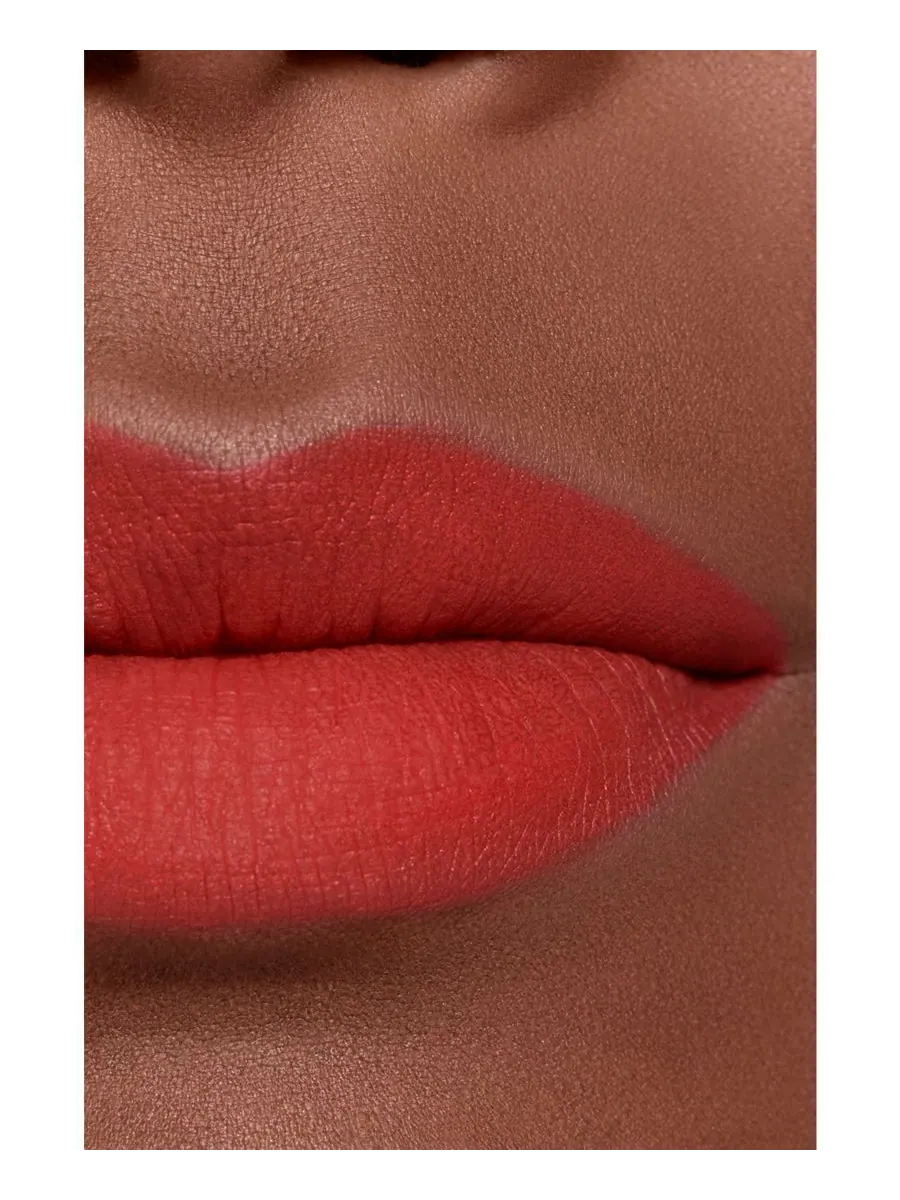 Жидкая помада для губ Chanel Rouge Allure Liquid Velvet, 224 passionnante, 6 мл — изображение 4 из 9