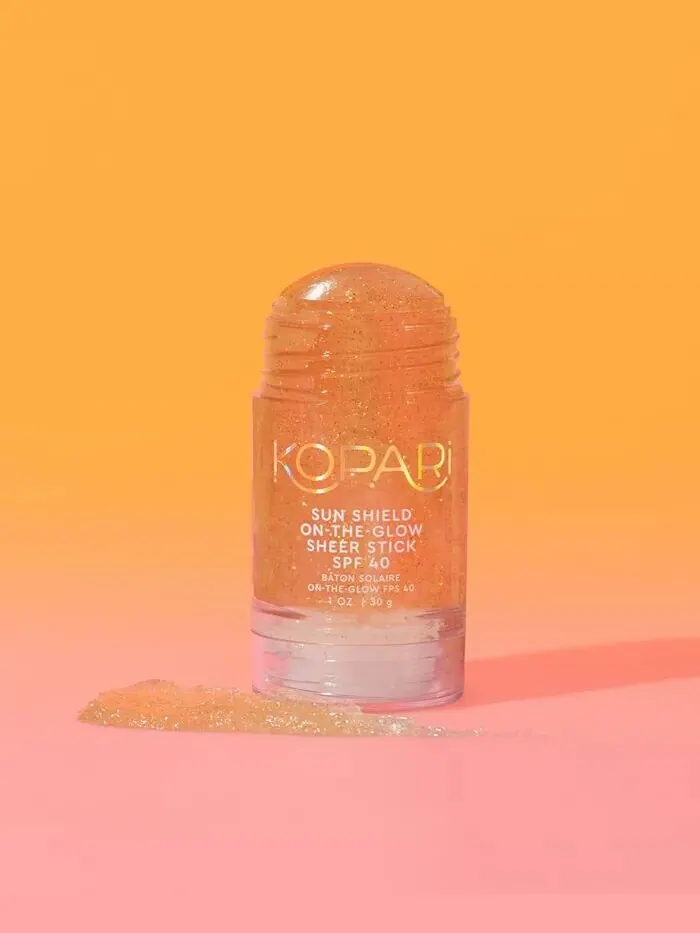 Солнцезащитный крем Sun Shield On-The-Glow Sheer Stick SPF 40, 1 унция Kopari Beauty — изображение 2 из 7