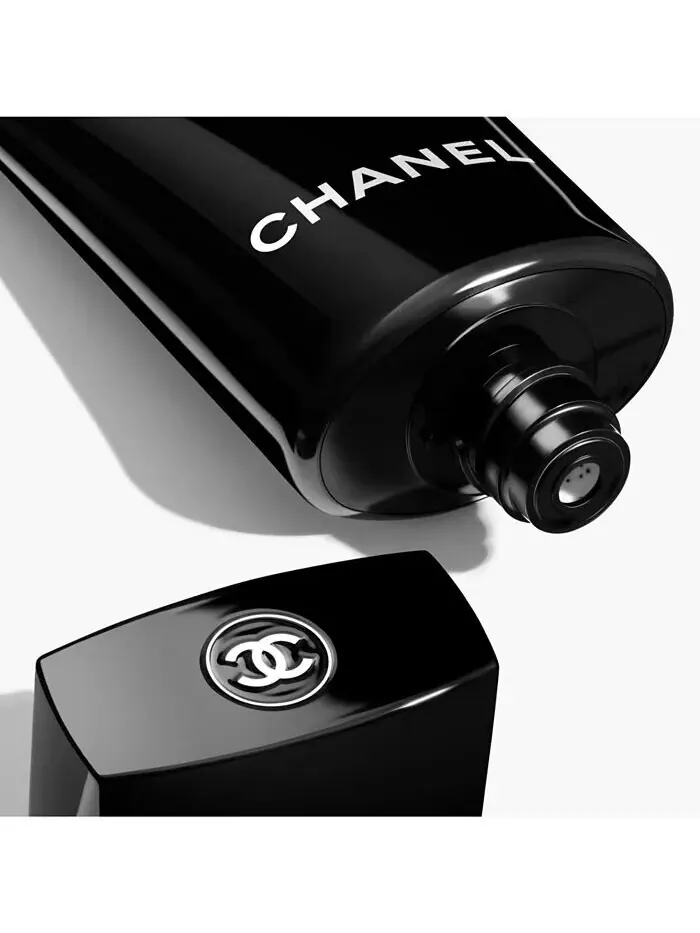 Маска для лица Chanel — Отшелушивающая с камелией — изображение 2 из 3