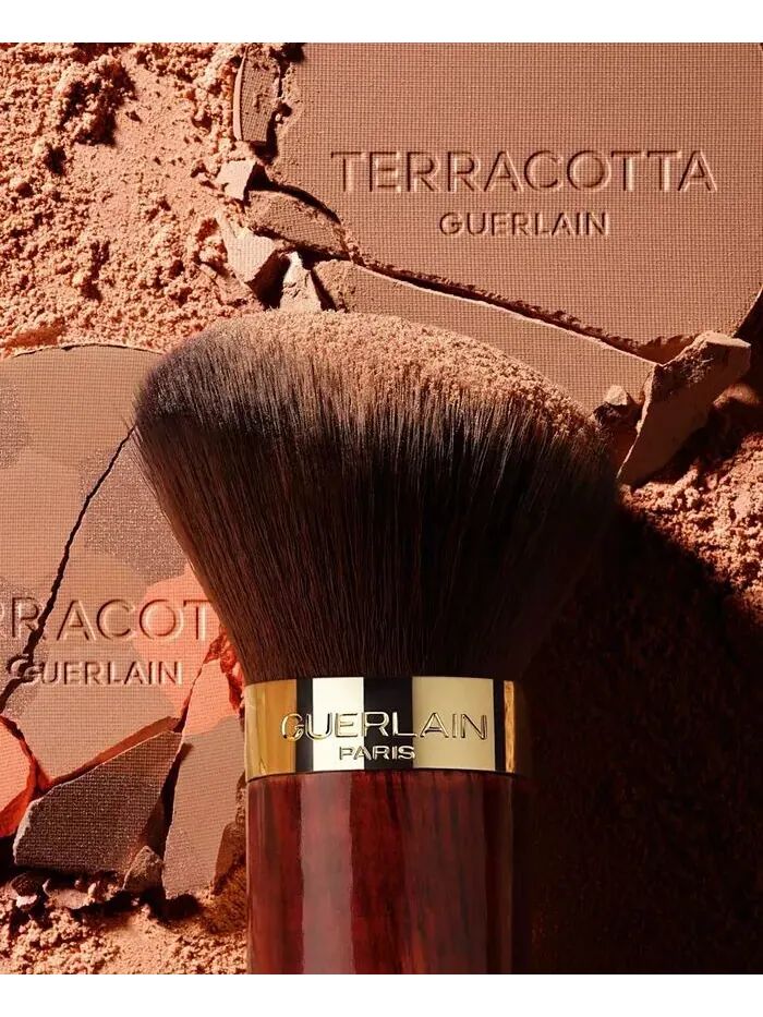 Терракотовая кисть для пудры кабуки Guerlain — изображение 2 из 2