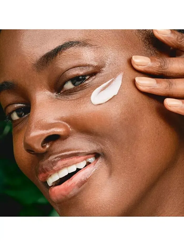 Крем для лица Clarins — Мультиактивный дневной увлажняющий для морщин, пор и сияния с ниацинамидом — изображение 6 из 10