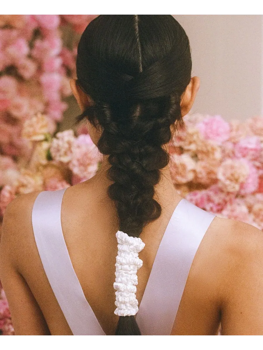 Набор из 4 узких резинок для волос из чистого шелка Back-to-Basics Slip — изображение 6 из 6