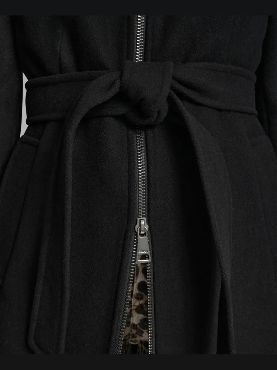 Женское пальто с воротником и поясом, размеры P/XS-XXL DKNY — изображение 7 из 8, черный