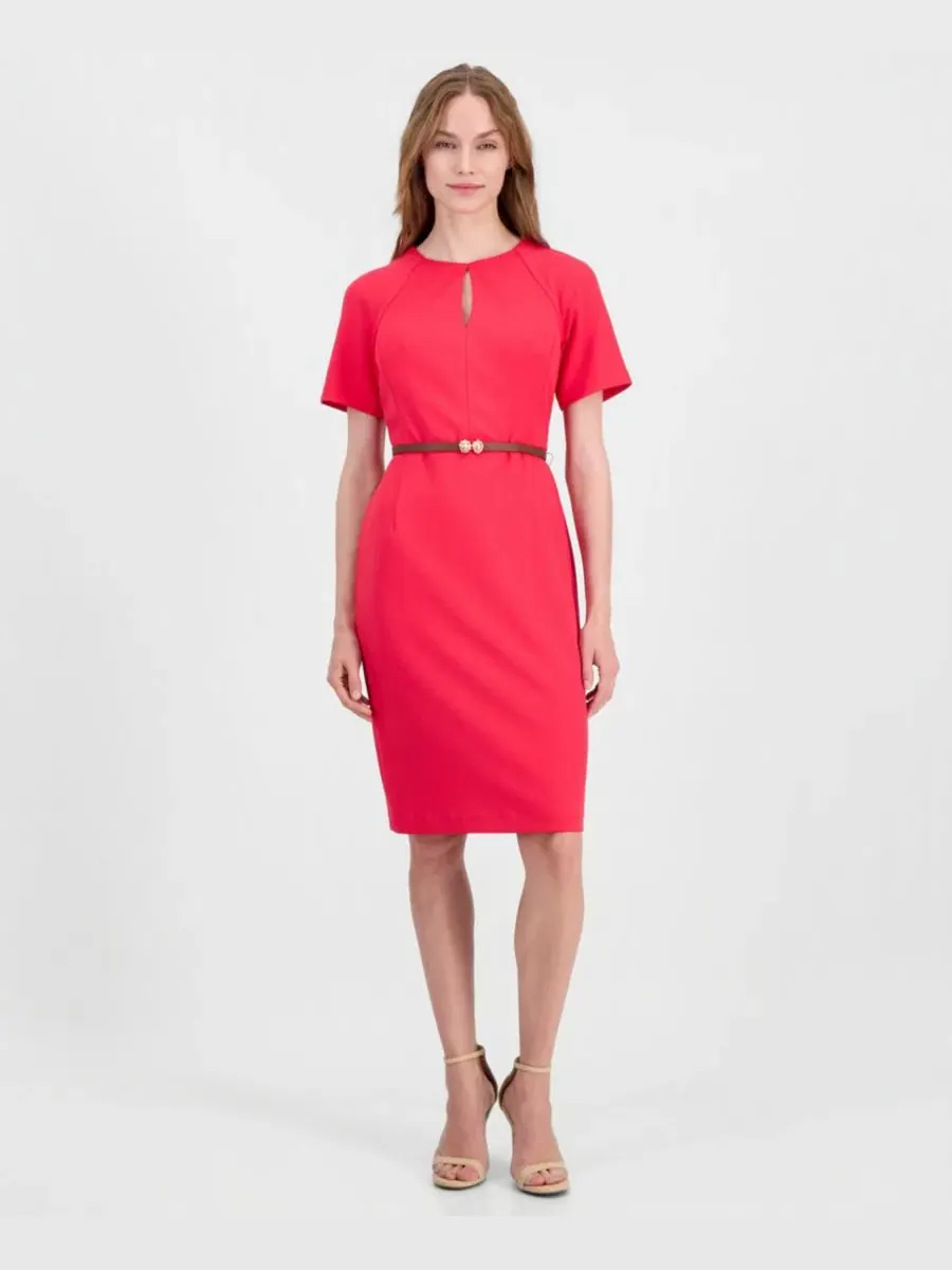 Платье-футляр Anne Klein с поясом