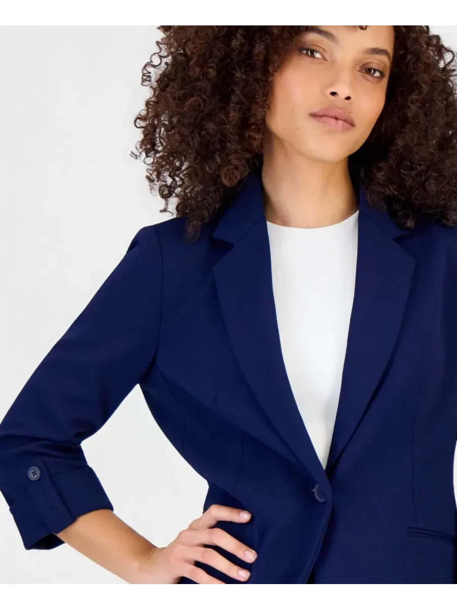 Комплект из жакета и брюк Petite Knit Roll-Tab Blazer & Pull-On Knit Trousers Anne Klein — изображение 3 из 4