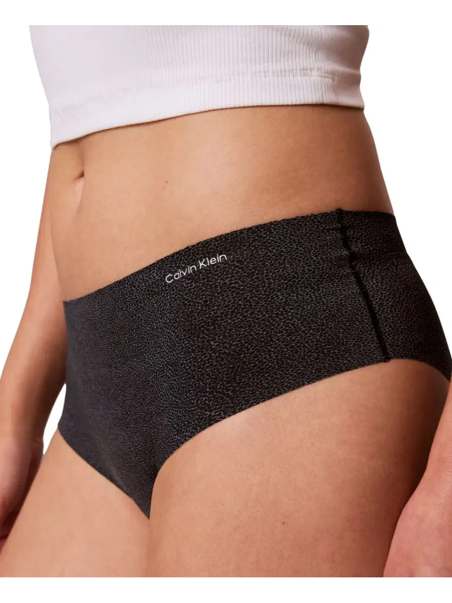 Трусы-слипы женские Invisibles Seamless Microfiber Stretch Hipster Panty Calvin Klein, Stingray — изображение 6 из 6