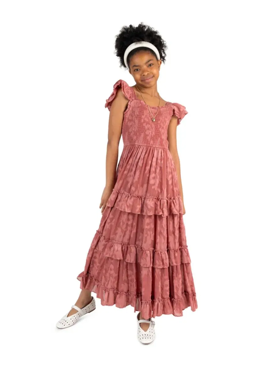 Платье макси из шифона с запахом и рюшами, модель Burnout Chiffon Smocked Sweetheart Neck Tiered — розовый