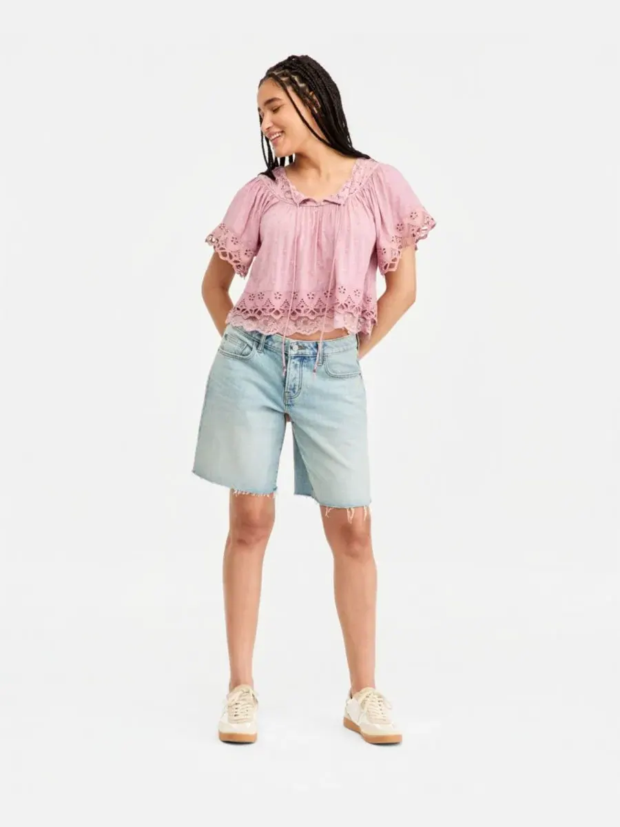 Блузка с кружевной отделкой Battenberg, с вырезом лодочкой Lucky Brand — изображение 7 из 7, розовый