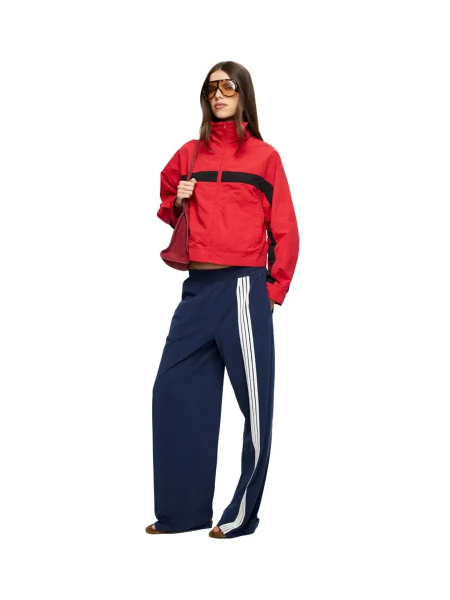 Женская ветровка с высоким воротом Essential High-Neck Windbreaker Lioness — изображение 2 из 6, пламя