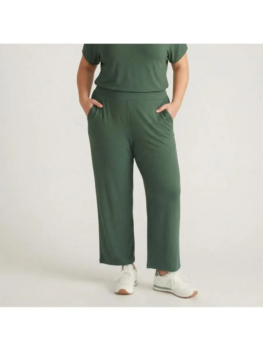 Брюки TravelKnit свободного кроя больших размеров Universal Standard, Conifer — изображение 1 из 3