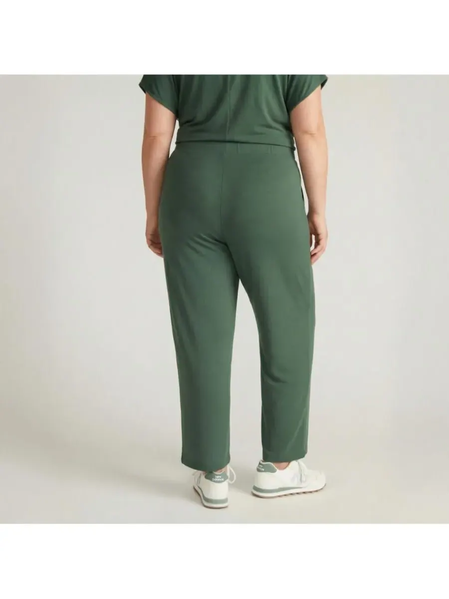 Брюки TravelKnit свободного кроя больших размеров Universal Standard, Conifer — изображение 2 из 3