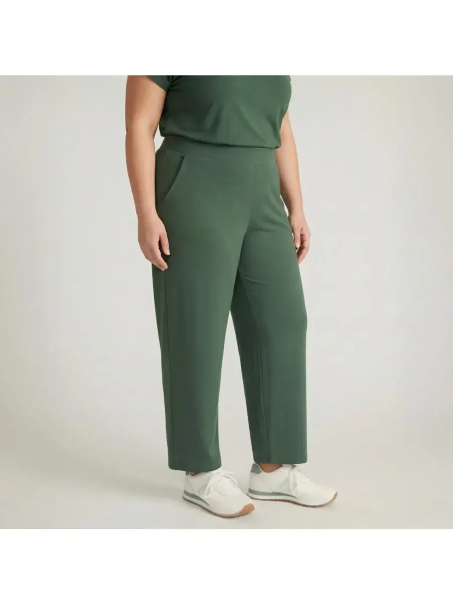 Брюки TravelKnit свободного кроя больших размеров Universal Standard, Conifer — изображение 3 из 3
