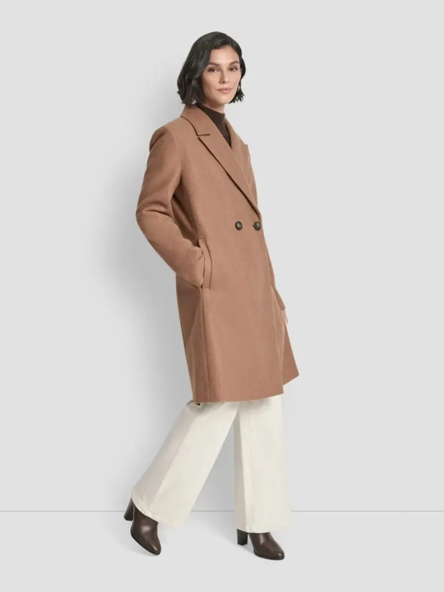 Женское двубортное пальто с воротником-стойкой DKNY, темно-camel — изображение 2 из 5, бежевый