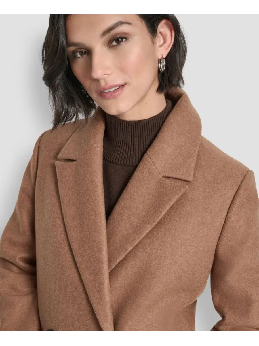 Женское двубортное пальто с воротником-стойкой DKNY, темно-camel — изображение 3 из 5, бежевый