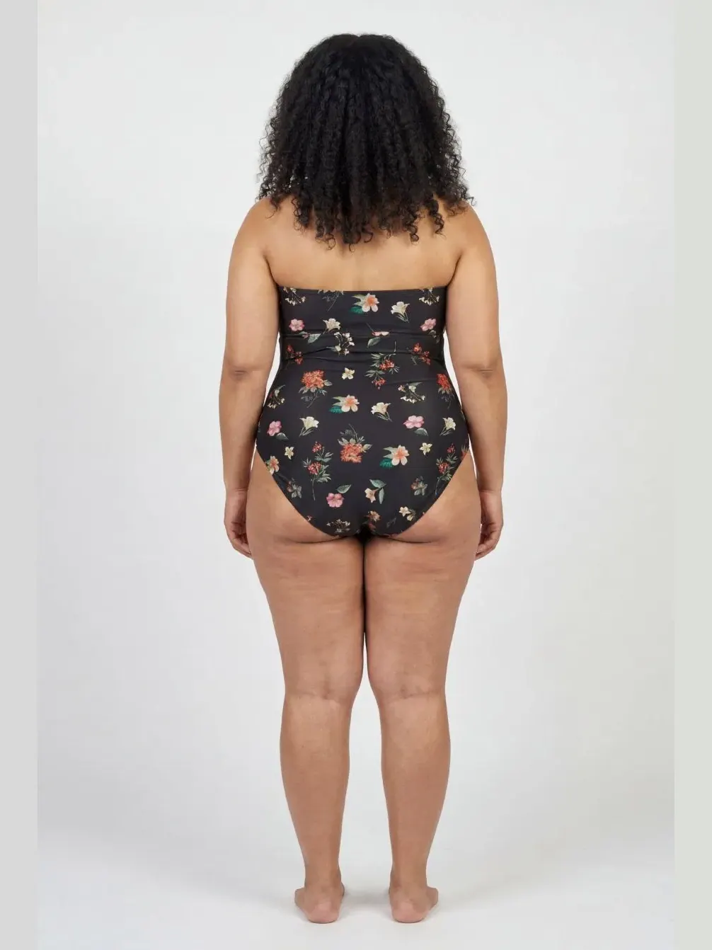 Женский слитный купальник-бандо с плетеным верхом Swimsuits For All — изображение 2 из 3, черный