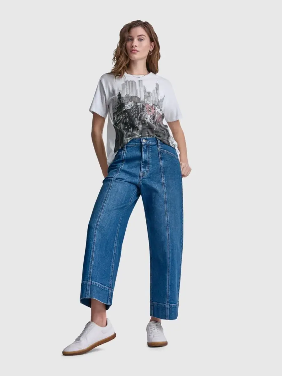 Футболка женская с фотопрингом и пайетками DKNY Jeans — изображение 2 из 7, белый/черный