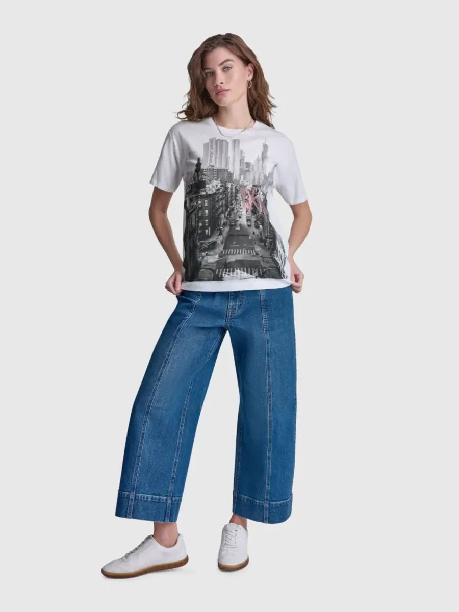 Футболка женская с фотопрингом и пайетками DKNY Jeans — изображение 3 из 7, белый/черный
