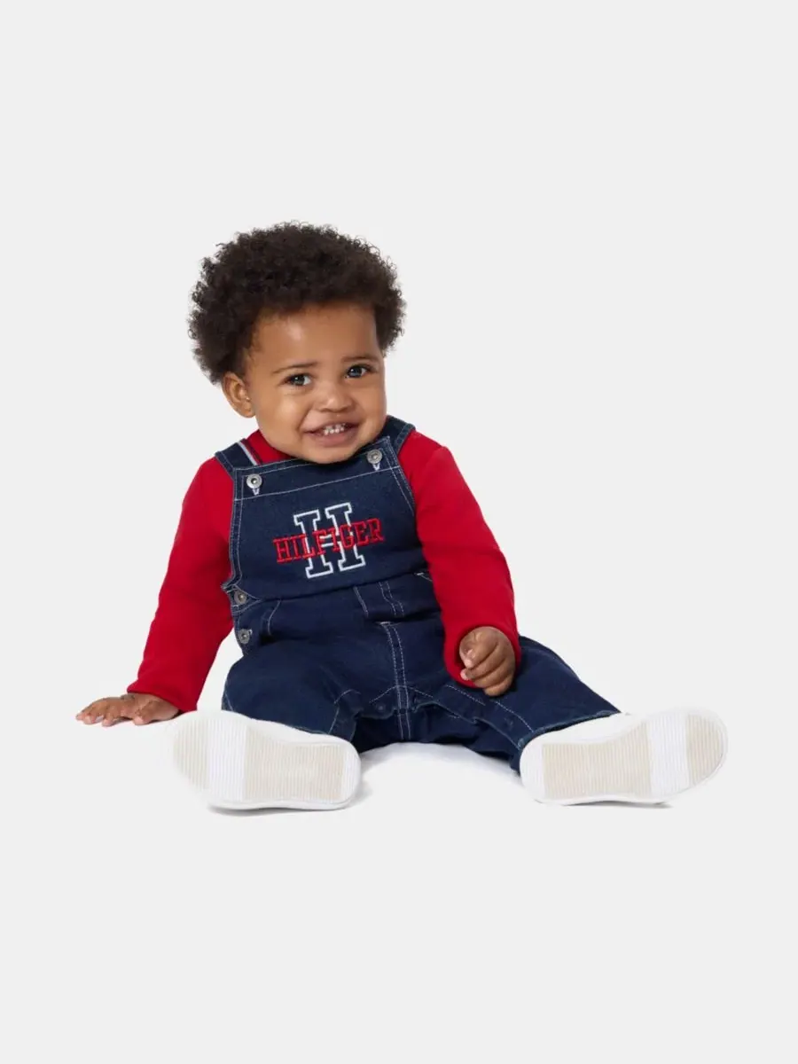 Комплект из джинсового комбинезона и боди с длинным рукавом Tommy Hilfiger