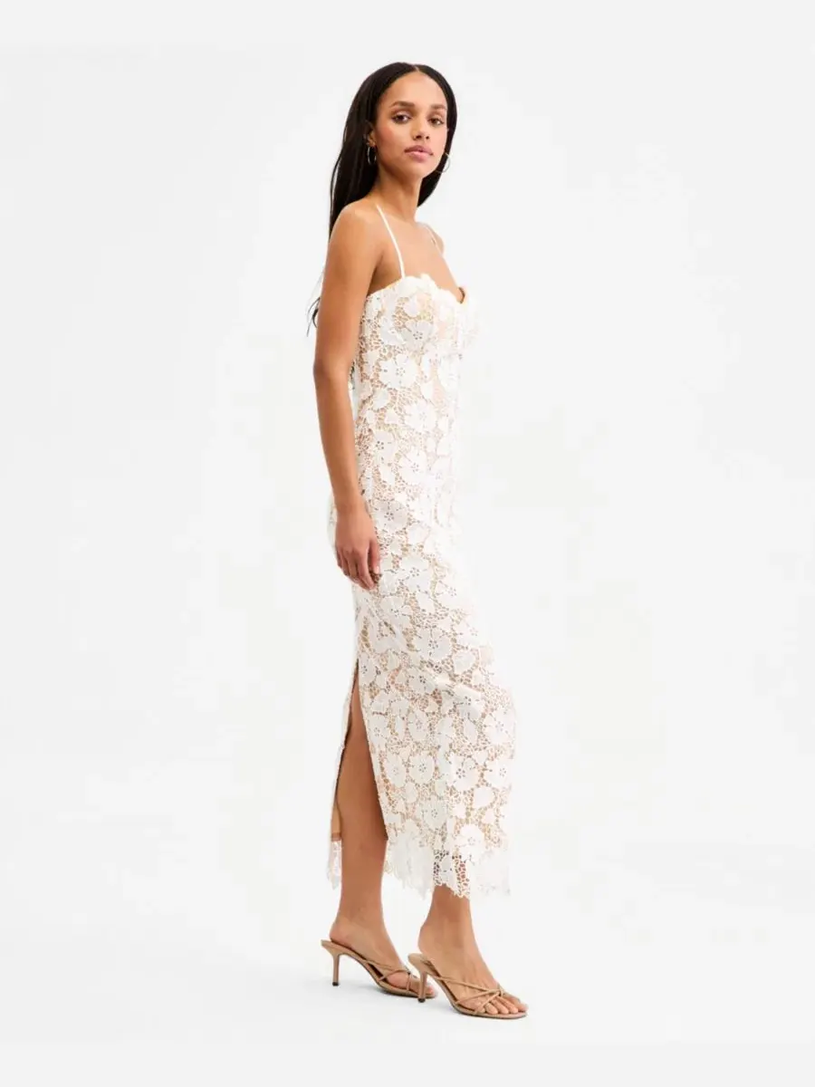 Платье-миди без рукавов с кружевом и шнуровкой на спине, модель Lace Sweetheart-Neck Lace-Up-Back — изображение 2 из 6, белый