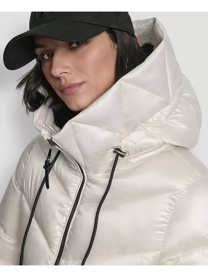 Женское стеганое пальто Shine с капюшоном DKNY — изображение 7 из 8, серебристый