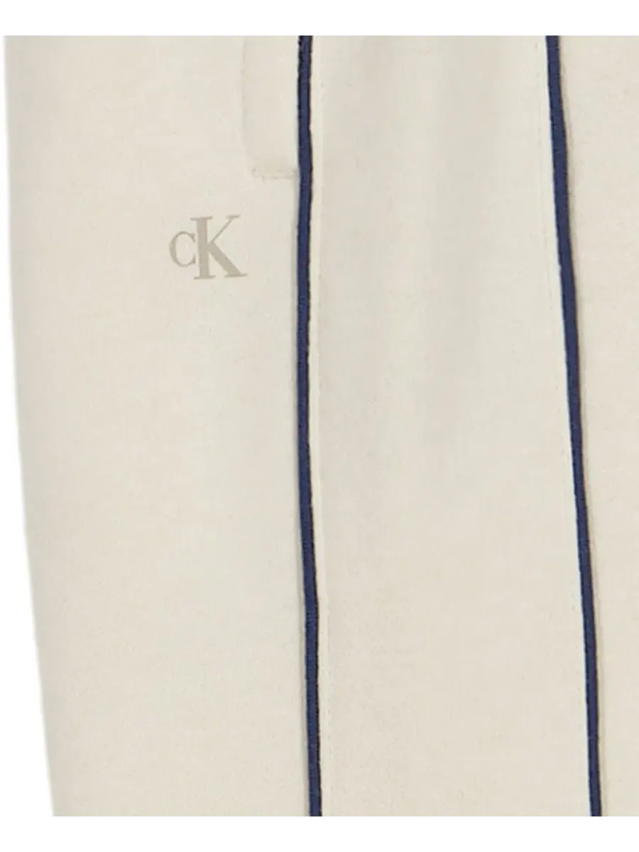 Комплект из свитшота и брюк Calvin Klein — изображение 7 из 7, цапля