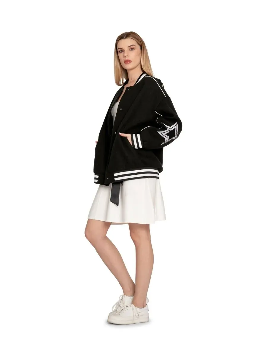 Женская песня "Hold Me Close" и "Letterman Bomber" Belle & Bloom — изображение 5 из 6, черный