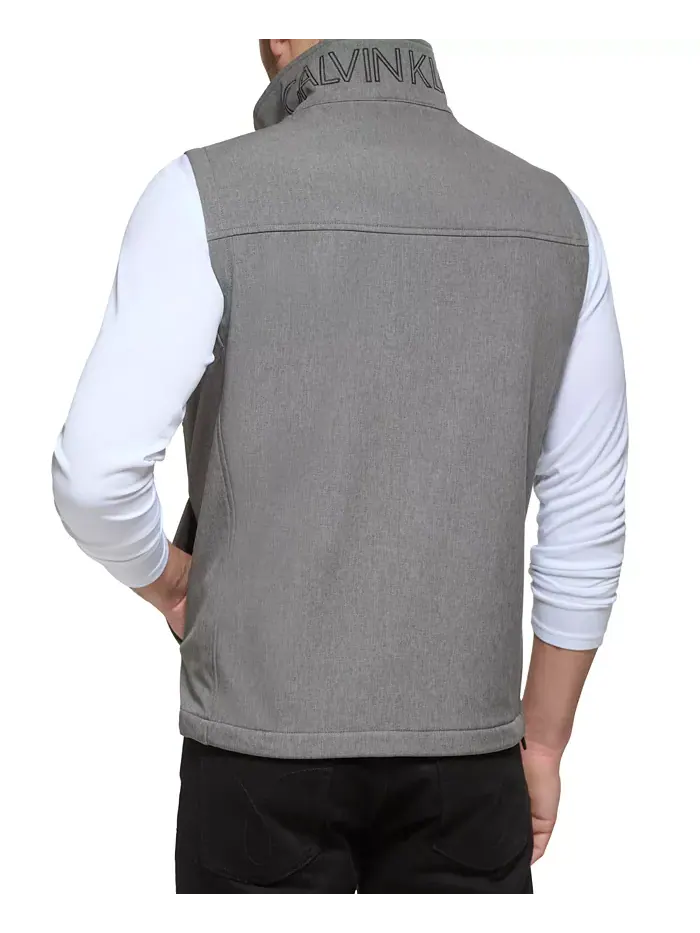 Мужская мягкая бесшовная жилетка Infinite Stretch Soft Shell Calvin Klein — изображение 2 из 8, светлый серый