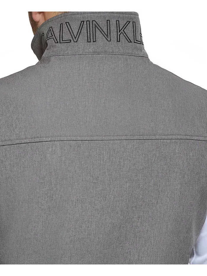 Мужская мягкая бесшовная жилетка Infinite Stretch Soft Shell Calvin Klein — изображение 8 из 8, светлый серый