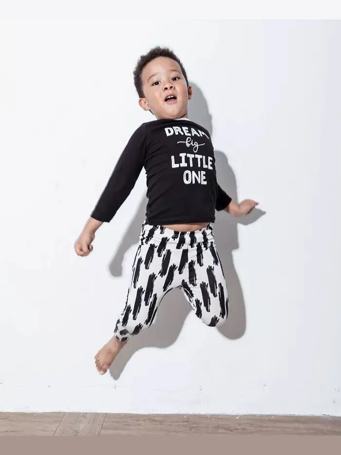 Пижамы для мальчиков и девочек-малышей Earth Baby Outfitters — изображение 2 из 2, серый