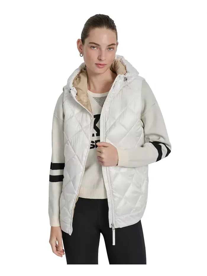 Женский стеганый жилет с капюшоном и закругленным подолом DKNY — изображение 1 из 6, металлик слоновая кость