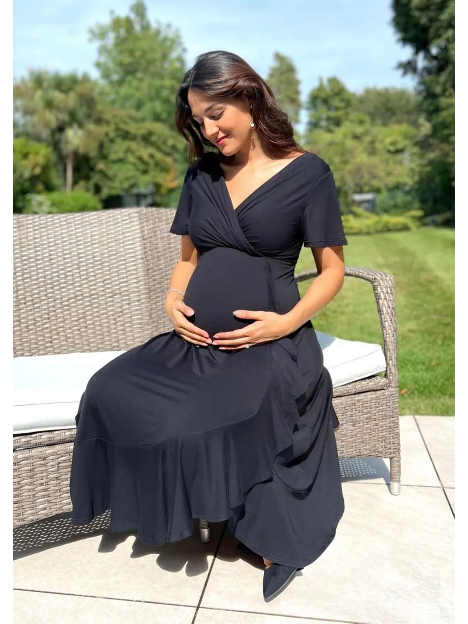 Платье-миди для беременных "водопад" Tiffany Rose Maternity — изображение 8 из 8, черный