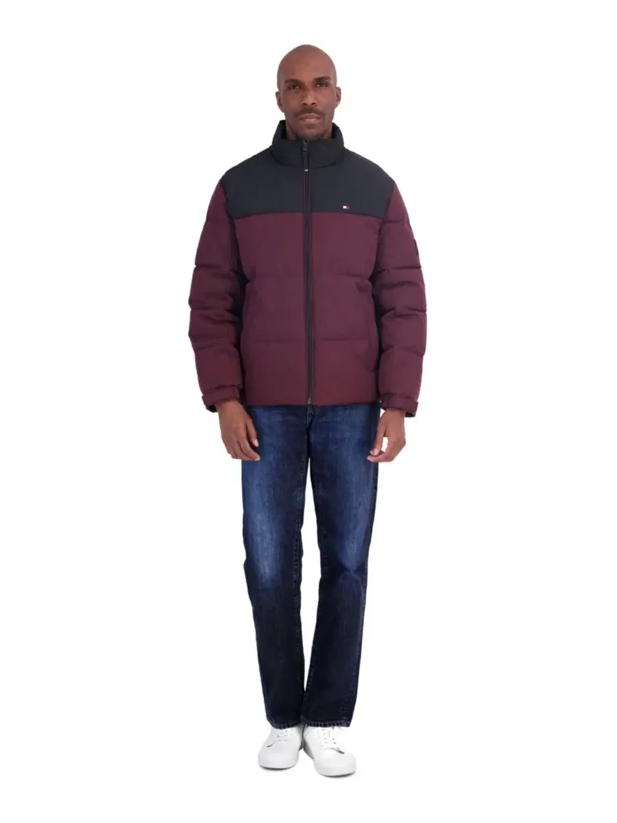Мужская куртка-пуховик с несъемным капюшоном, Oversized Quilt Channels Tommy Hilfiger — изображение 2 из 5, бордовый