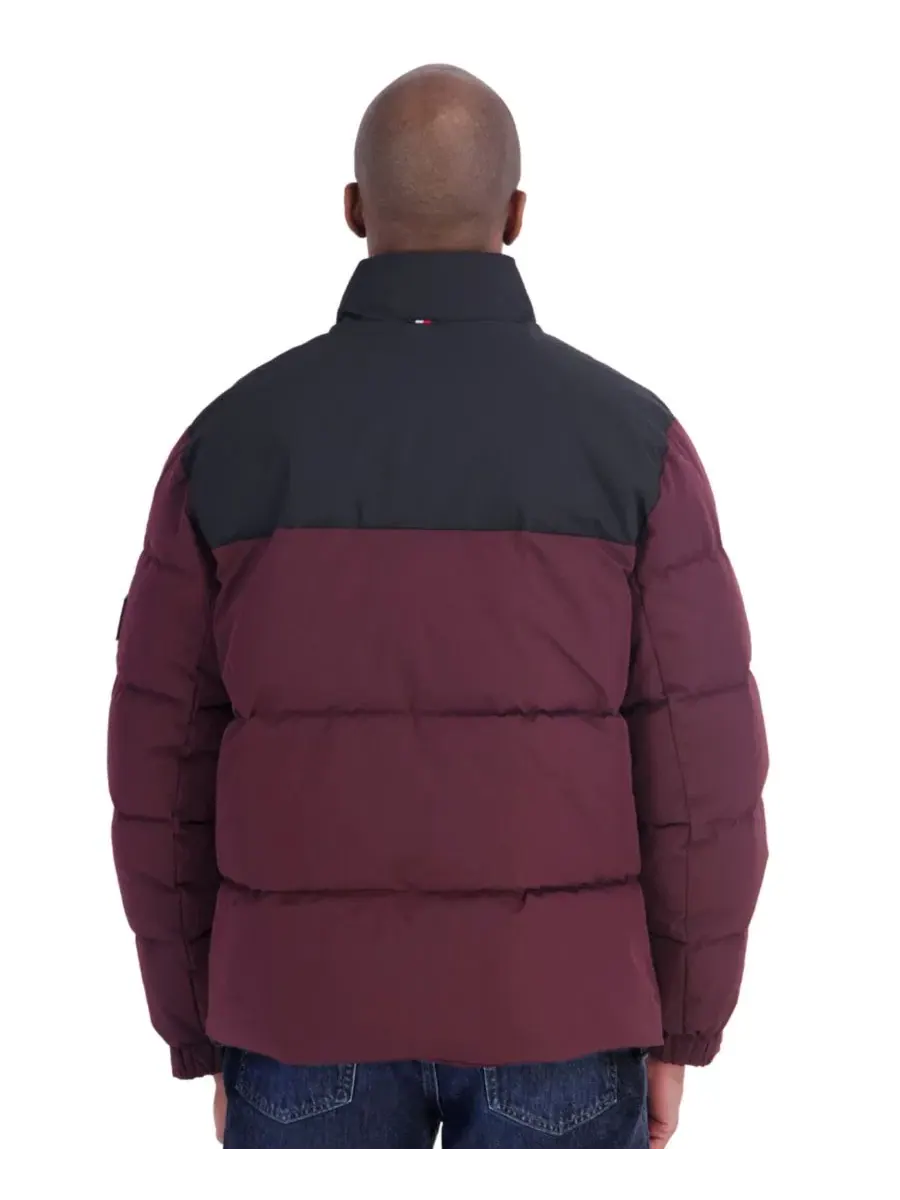 Мужская куртка-пуховик с несъемным капюшоном, Oversized Quilt Channels Tommy Hilfiger — изображение 5 из 5, бордовый