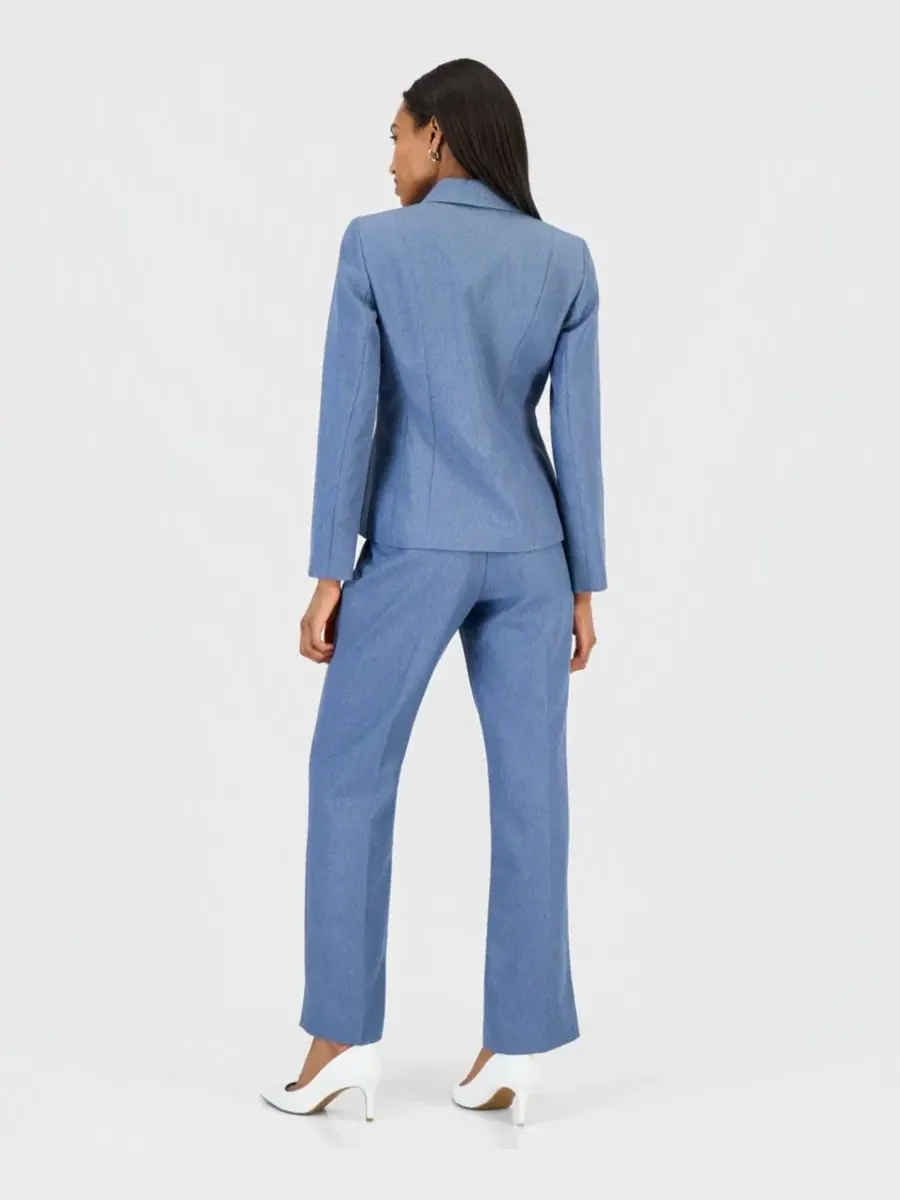 Женский костюм из блейзера с шалью-воротником и брюк, модель Two-Button Shawl Collar Blazer & Pants — изображение 2 из 3
